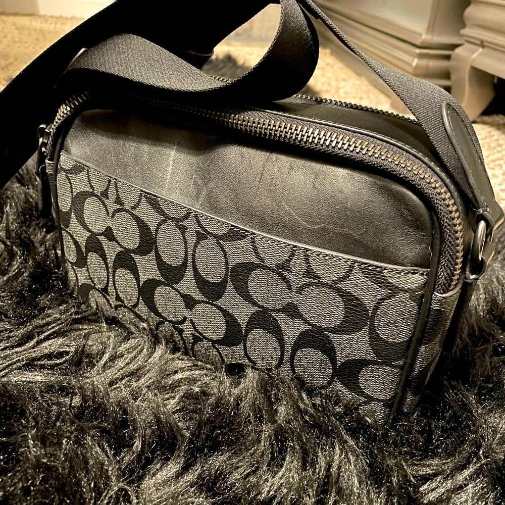 Graham Crossbody In Signature Canvas Gem